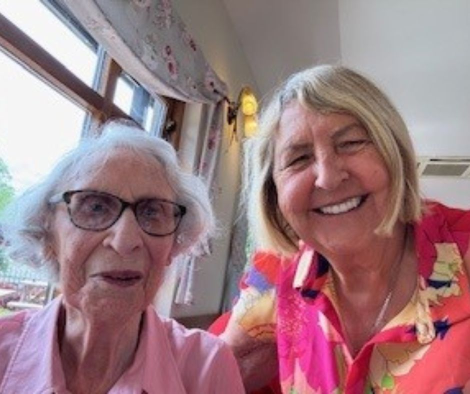 Isobel and Jean, Visiting Friends match